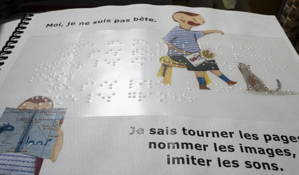 Quebec school supports visually impaired students