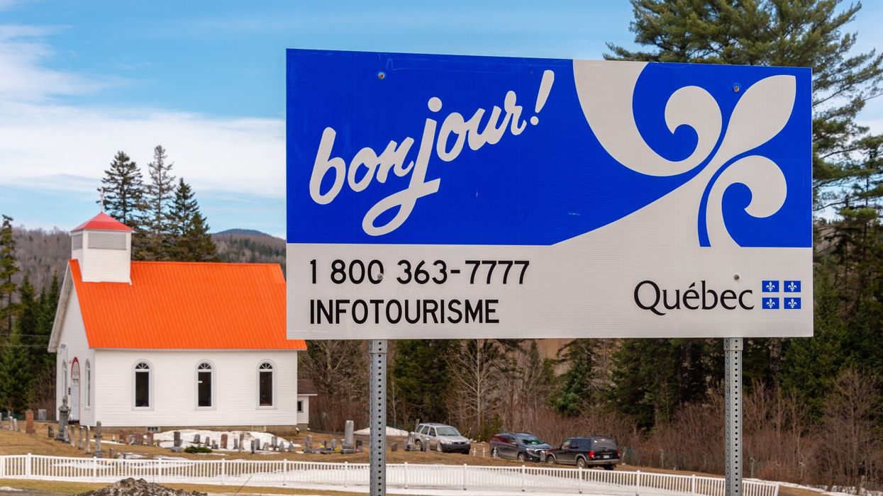 Quebec welcome sign at border with USA (illustrative).