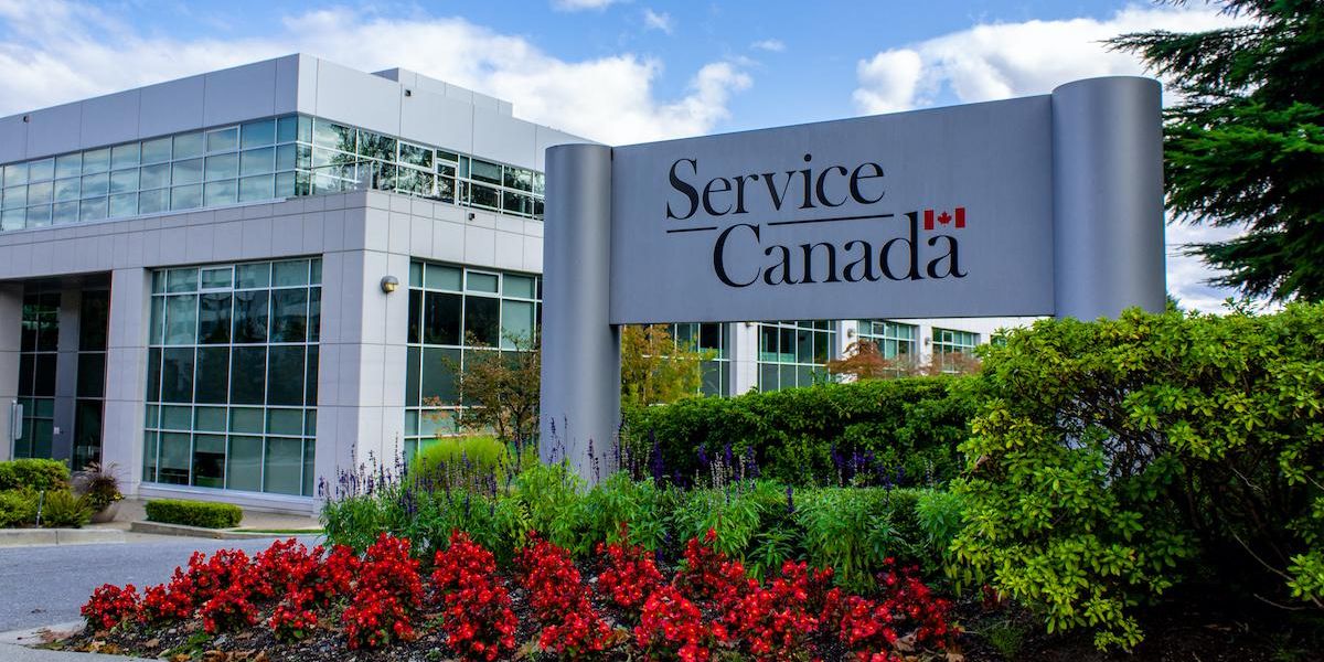 Service Canada is hiring all over the country and jobs pay up to K (no degree required) Service Canada is hiring all over the country and jobs pay up to K (no degree required)