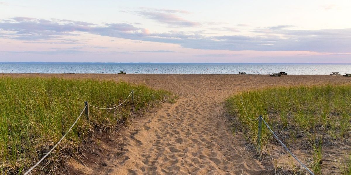 Quebec has 5 ‘unofficial’ nude beaches: Here’s what you should know before stripping down, Life in canada
