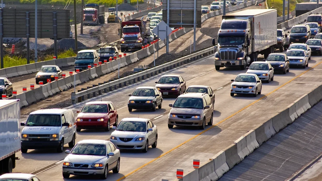 Take the time to check the roads affected by closures to avoid traffic.