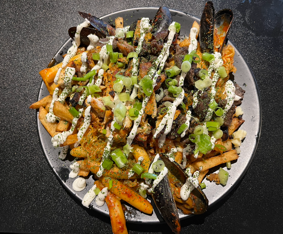 The admittedly very striking poutine, pre-consumption.