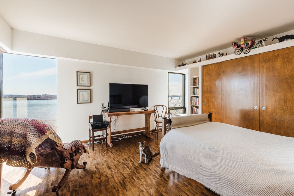 The interior of 2600 Av. Pierre-Dupuy #635, Montreal, QC.