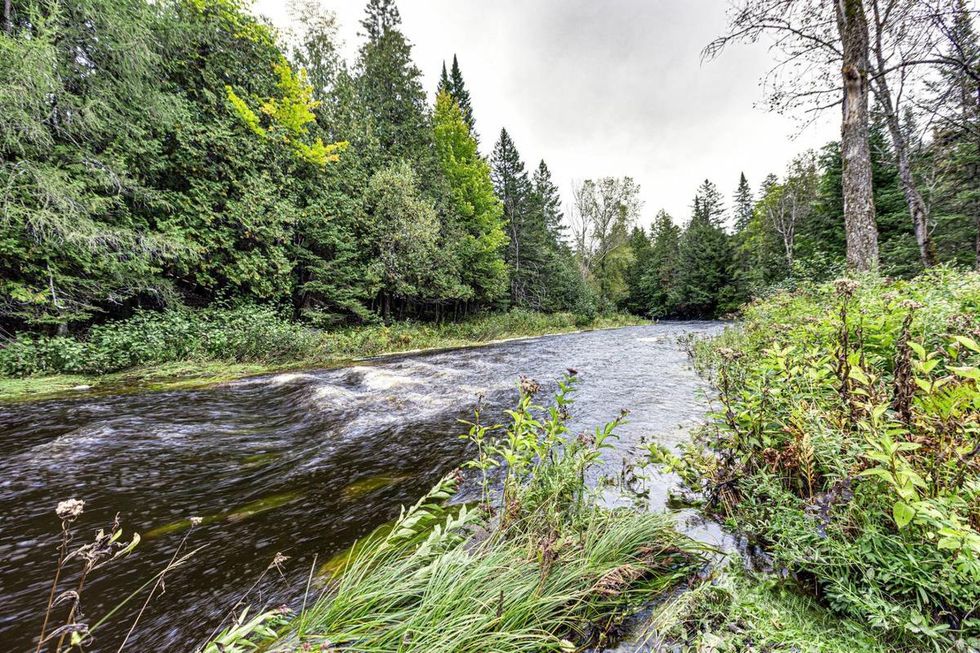 The Rivi\u00e8re Noire traverses the property.