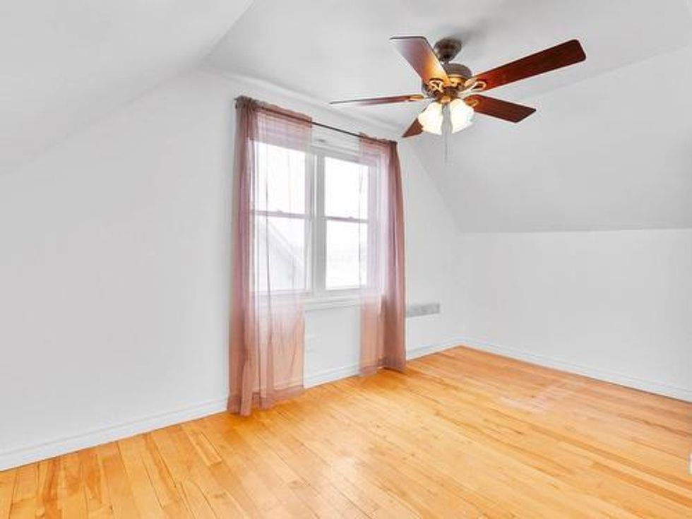 The second upstairs bedroom.