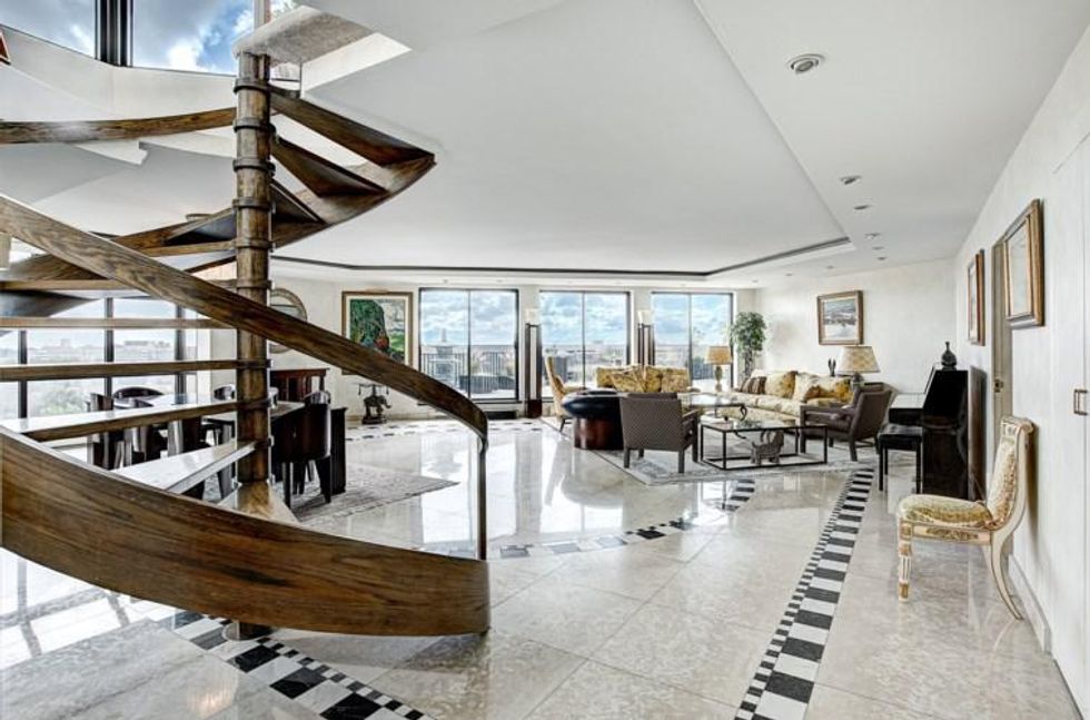 This Montreal Penthouse For Sale Has A Terrasse Bigger Than Your Apartment (PHOTOS)