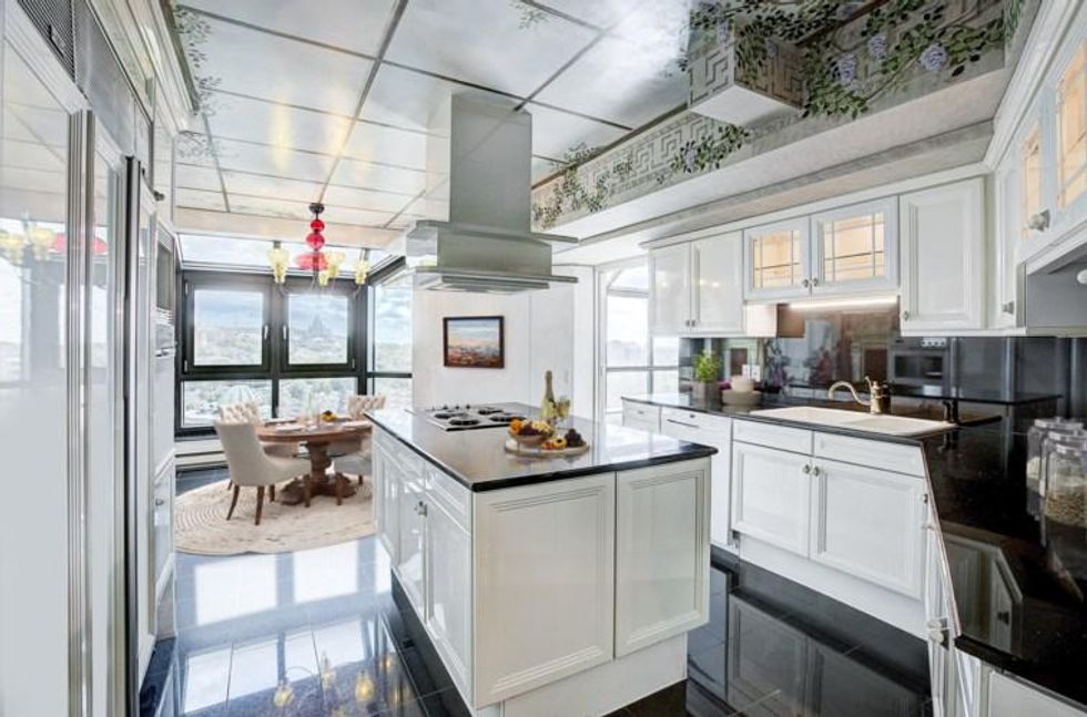 This Montreal Penthouse For Sale Has A Terrasse Bigger Than Your Apartment (PHOTOS)