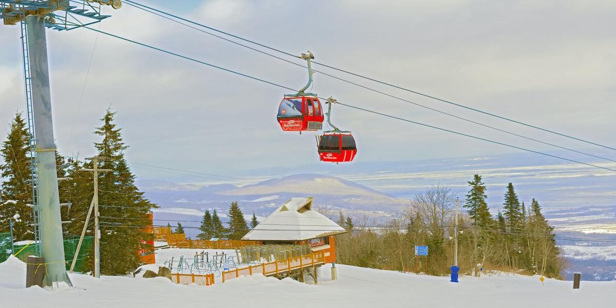 A Quebec Resort Ski Lift Gondola Fell Off Its Cable On The Way Down The a-quebec-resort-ski-lift-gondola-fell-off-its-cable-on-the-way-down-the