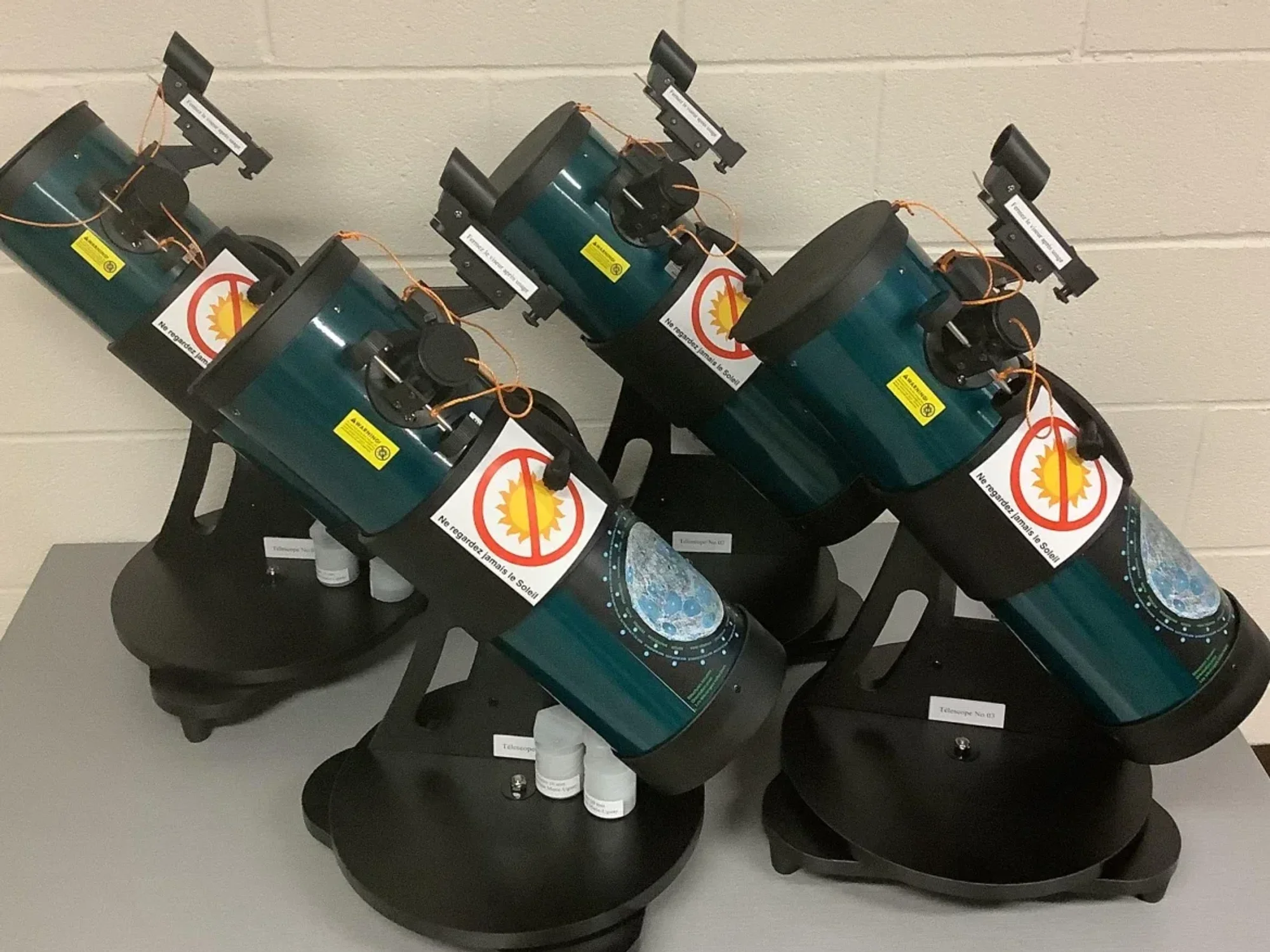 \u200bSome of the telescopes available from Montreal libraries.